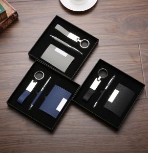 Business gift set business live business key chain metal pen business card case three-piece gift printing logo